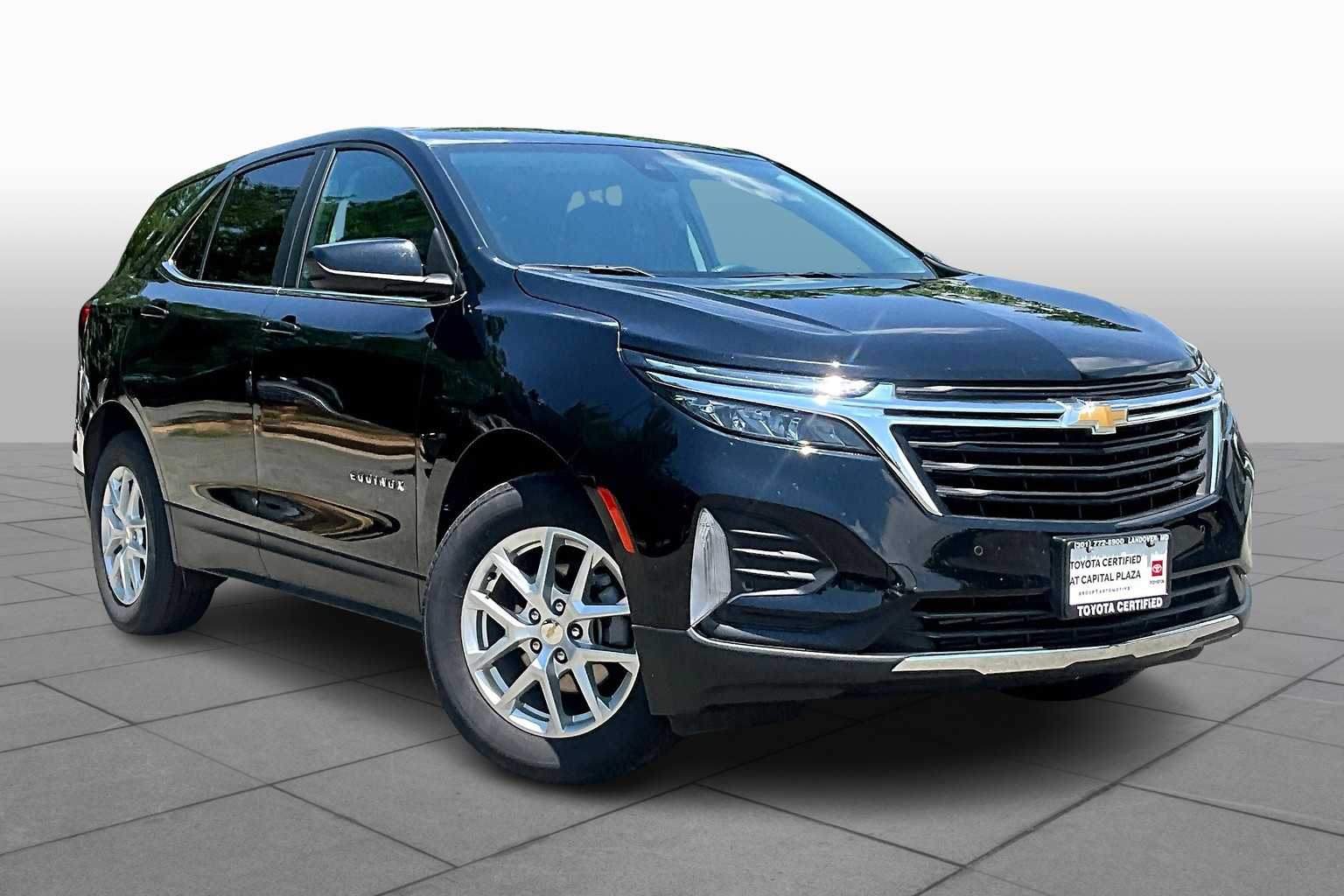 2022 Chevrolet Equinox LT photo 2