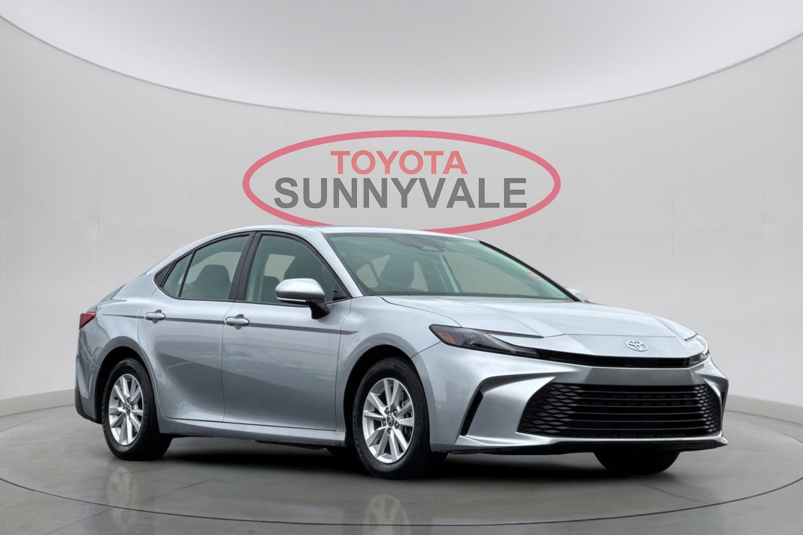 2025 Toyota Camry LE photo 9