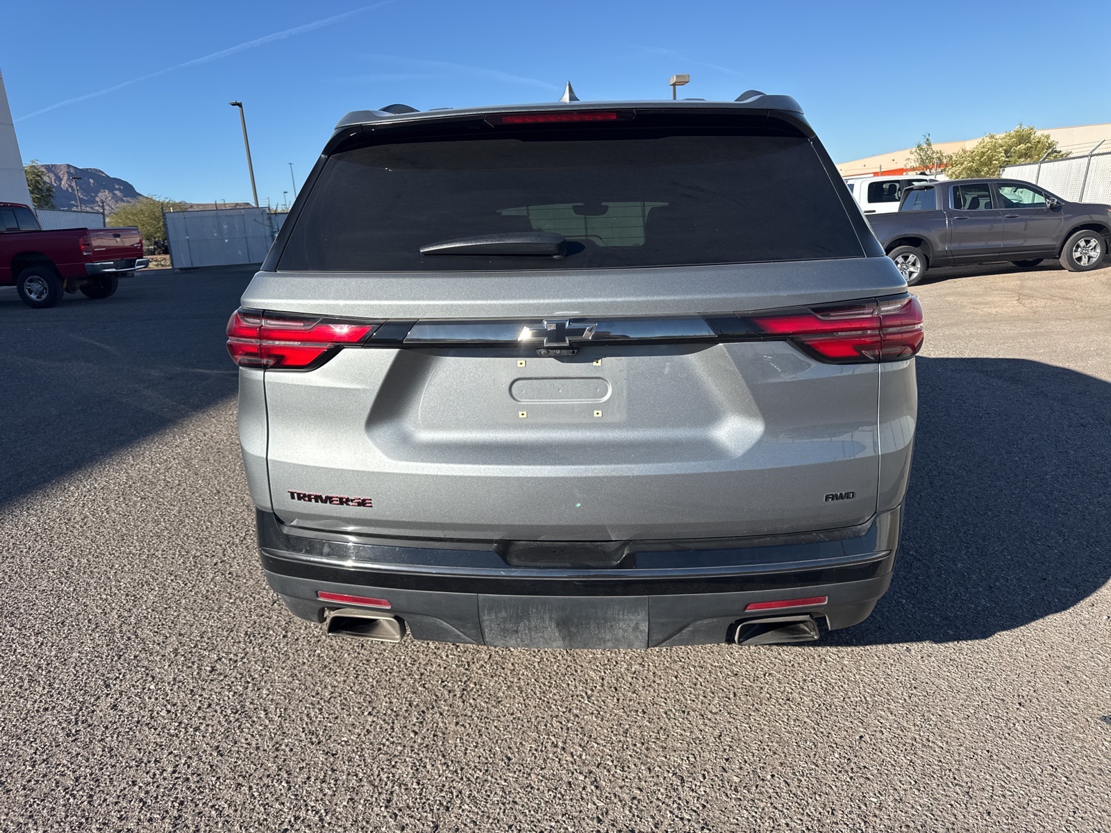 2023 Chevrolet Traverse Premier photo 3