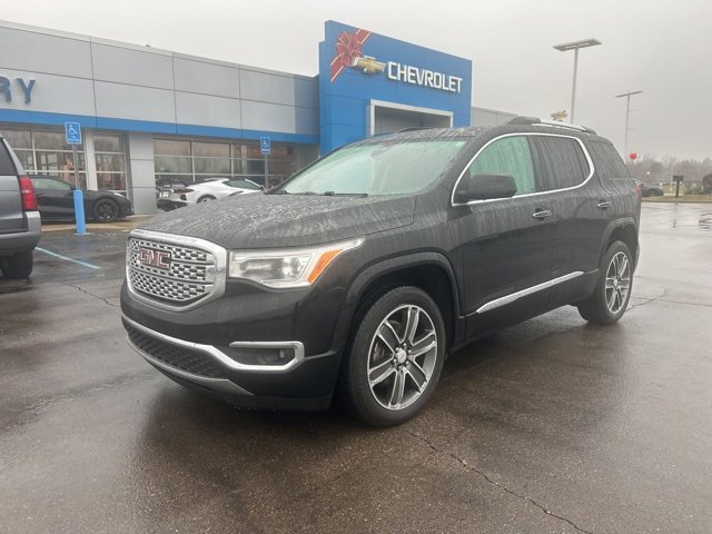 2019 GMC Acadia Denali's photo