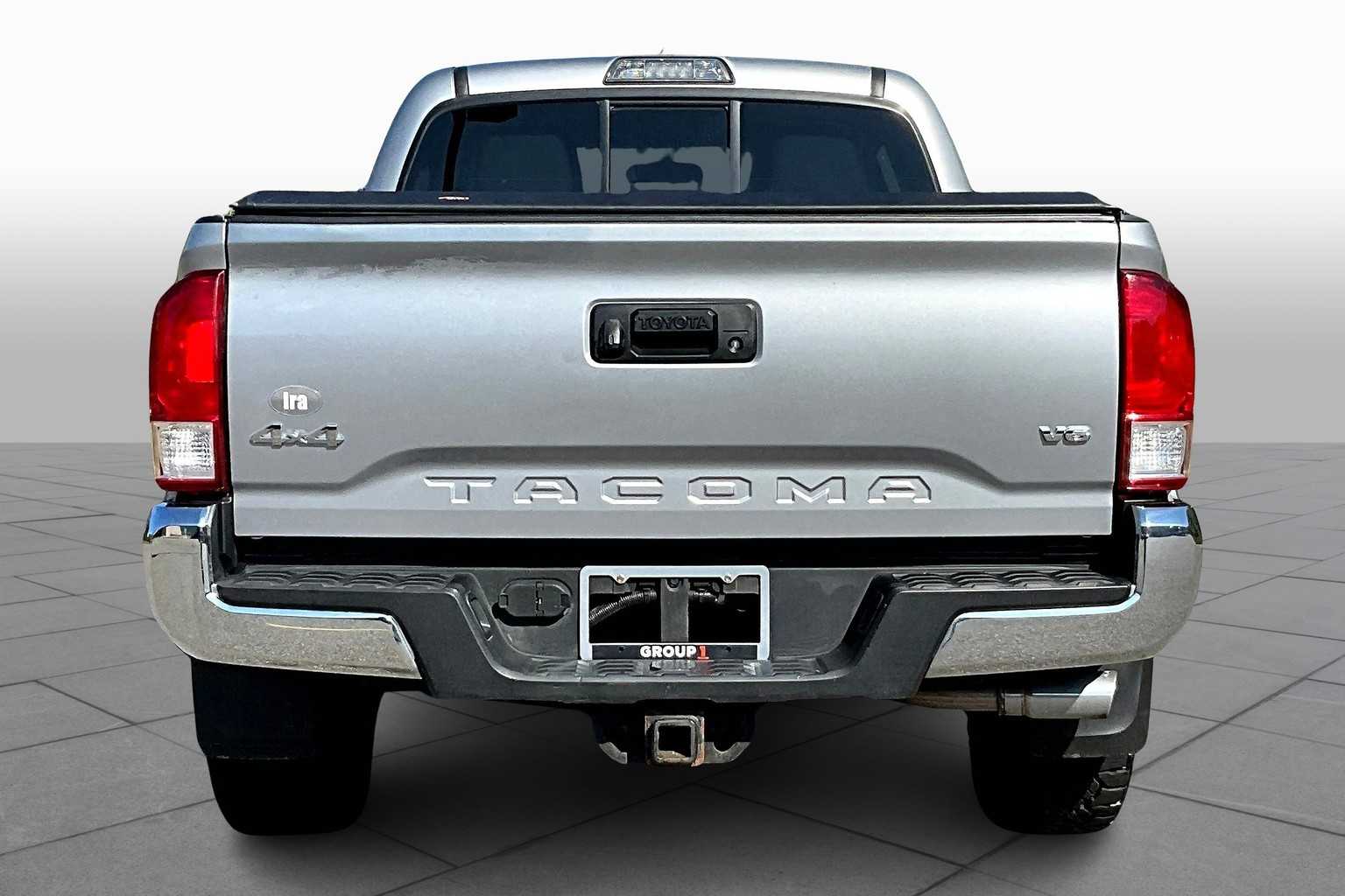 2016 Toyota Tacoma SR5 photo 4