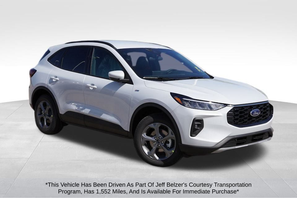 2025 Ford Escape ST-Line Select's photo