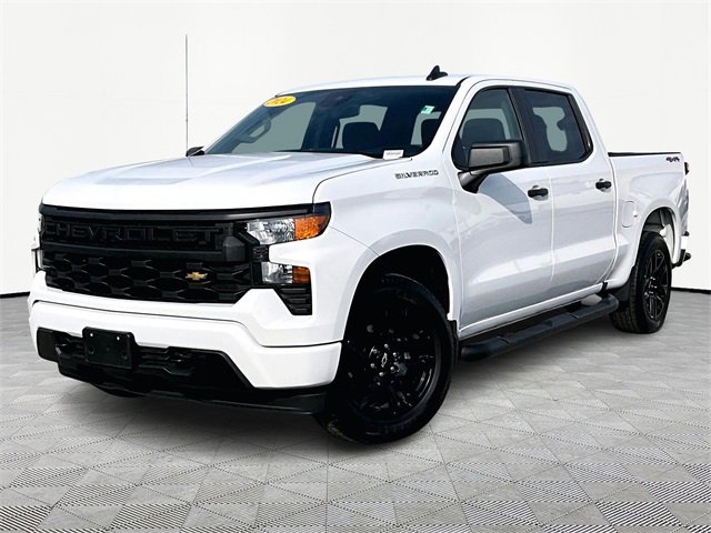 2024 Chevrolet Silverado 1500 Custom photo 3
