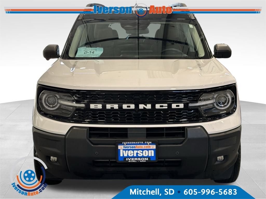 2025 Ford Bronco Sport Outer Banks photo 2