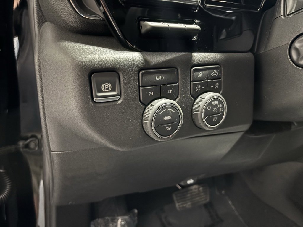 2025 Chevrolet Silverado 1500 LTZ photo 8