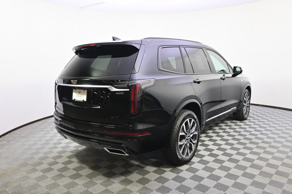 2025 Cadillac XT6 Sport photo 4