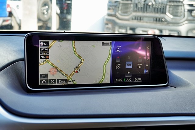 Used 2017 White Lexus 350 image 25