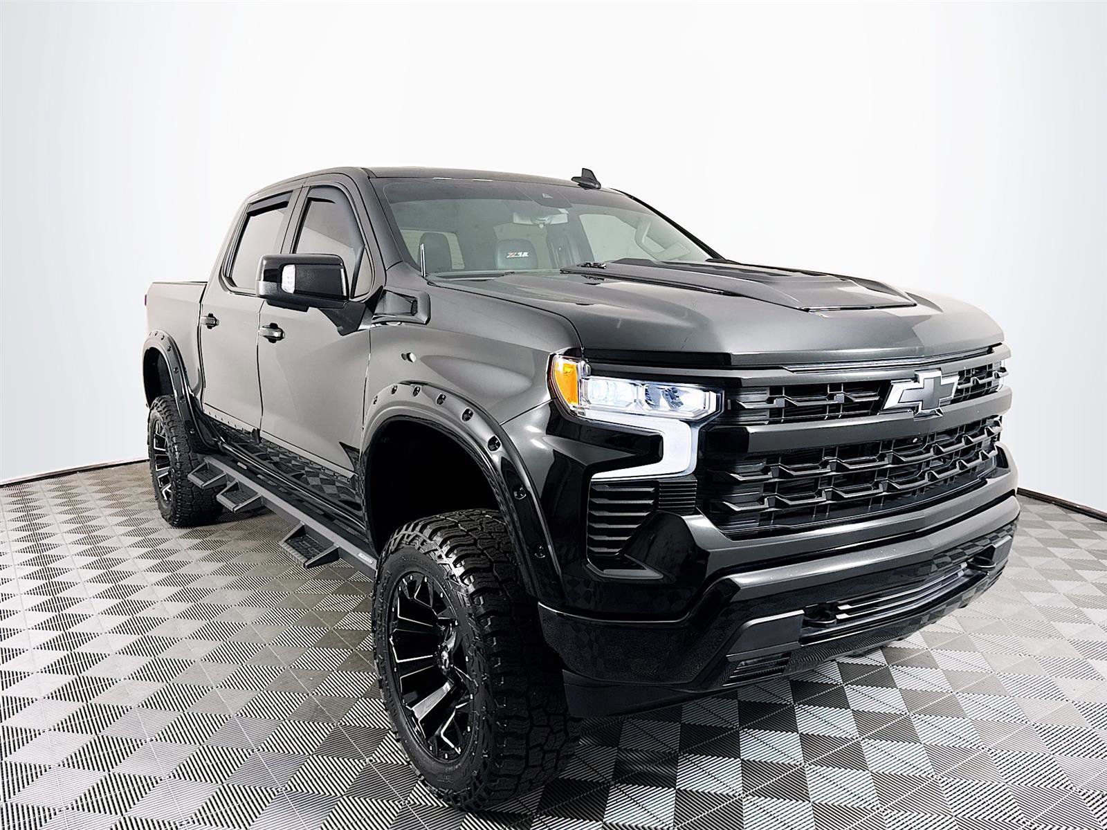 2023 Chevrolet Silverado 1500 RST photo 3