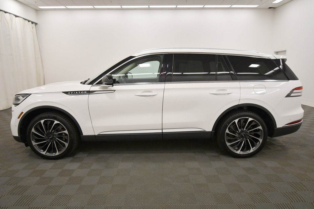 2022 Lincoln Aviator Reserve photo 3