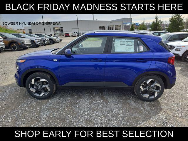 2026 Hyundai Venue SEL photo 2