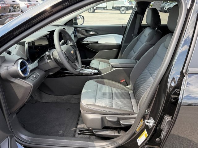 2026 Chevrolet Trax LT photo 10