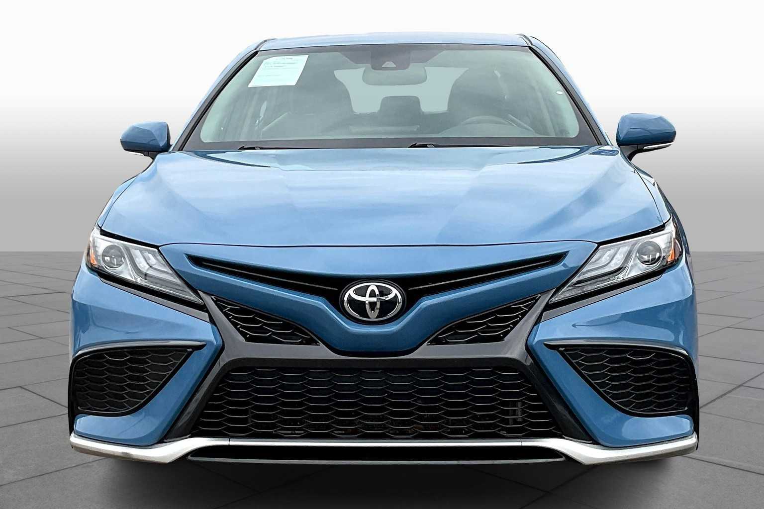 2023 Toyota Camry XSE photo 3