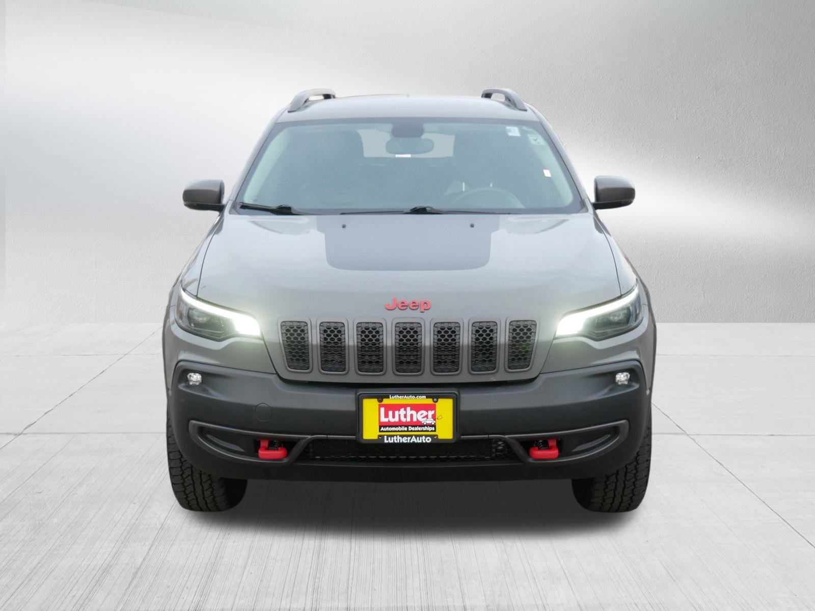 2019 Jeep Cherokee Trailhawk photo 2