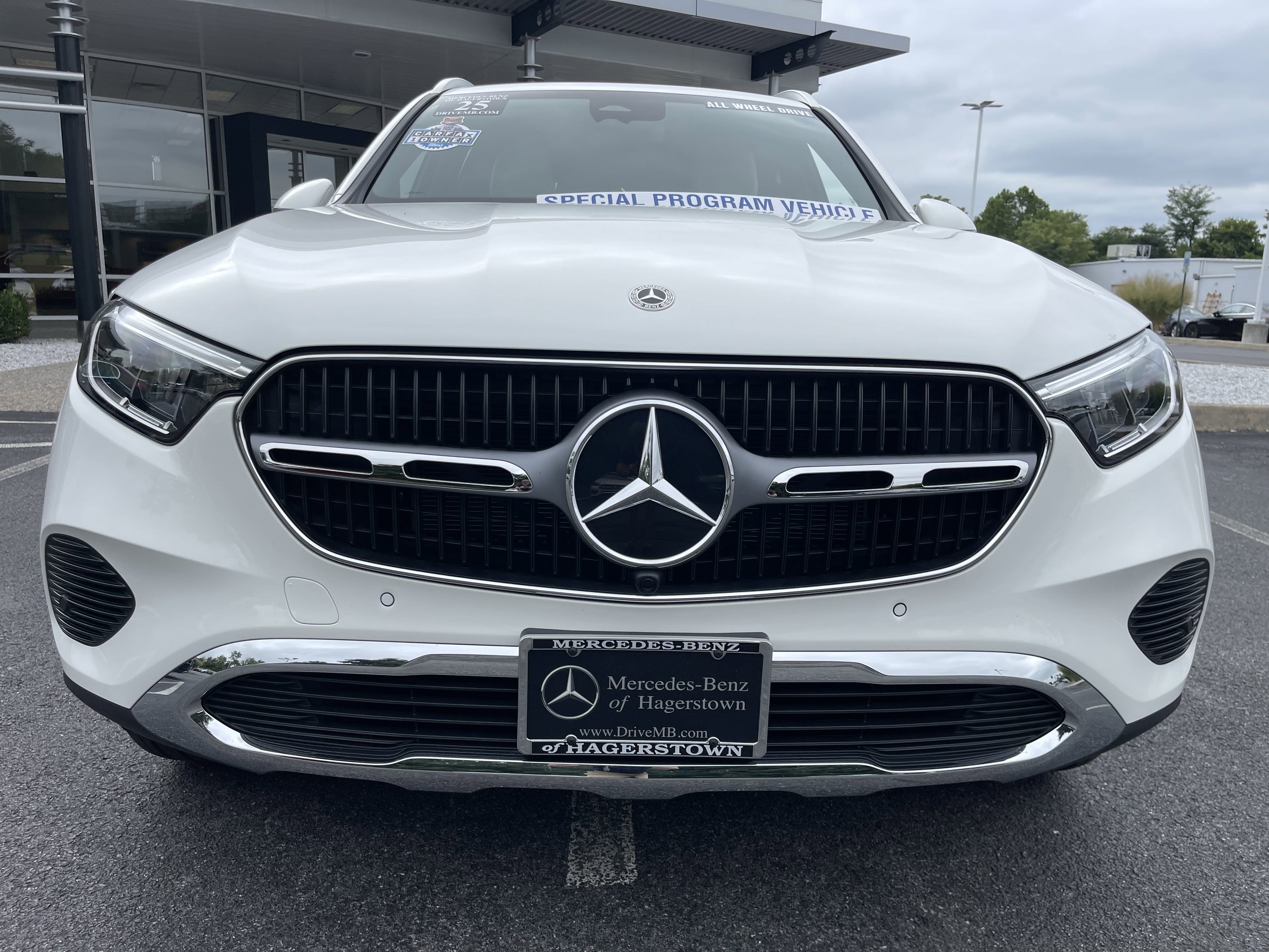 2025 Mercedes Benz GLC 350e 4MATIC photo 2