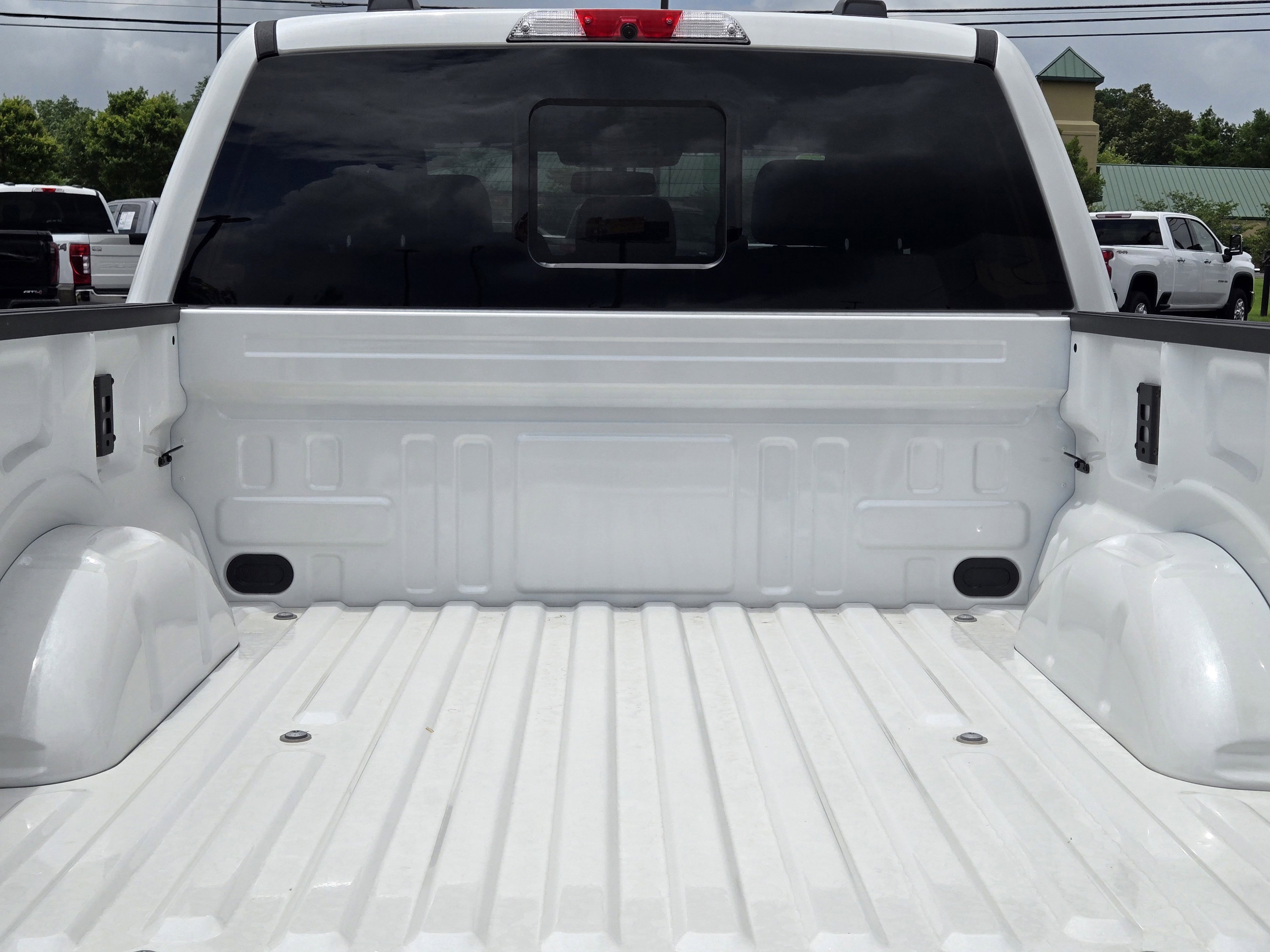 2025 Ford F-150 Platinum photo 2