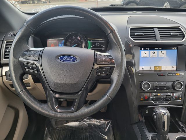 2018 Ford Explorer XLT photo 3