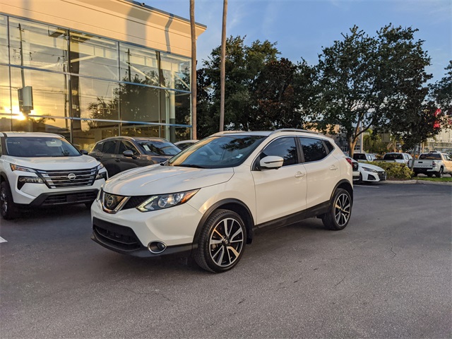 2019 Nissan Rogue Sport SL photo 2