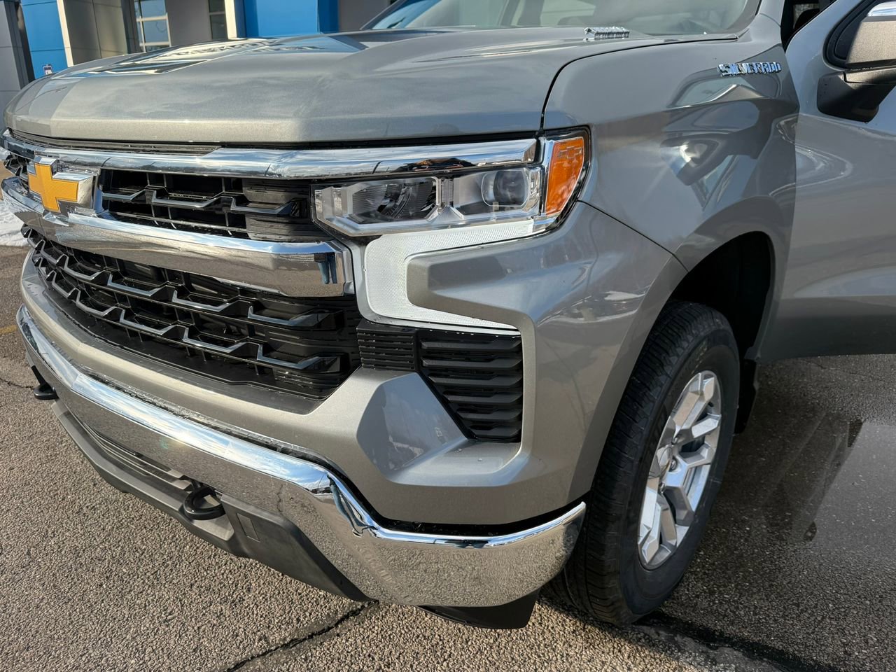 2025 Chevrolet Silverado 1500 LT photo 31