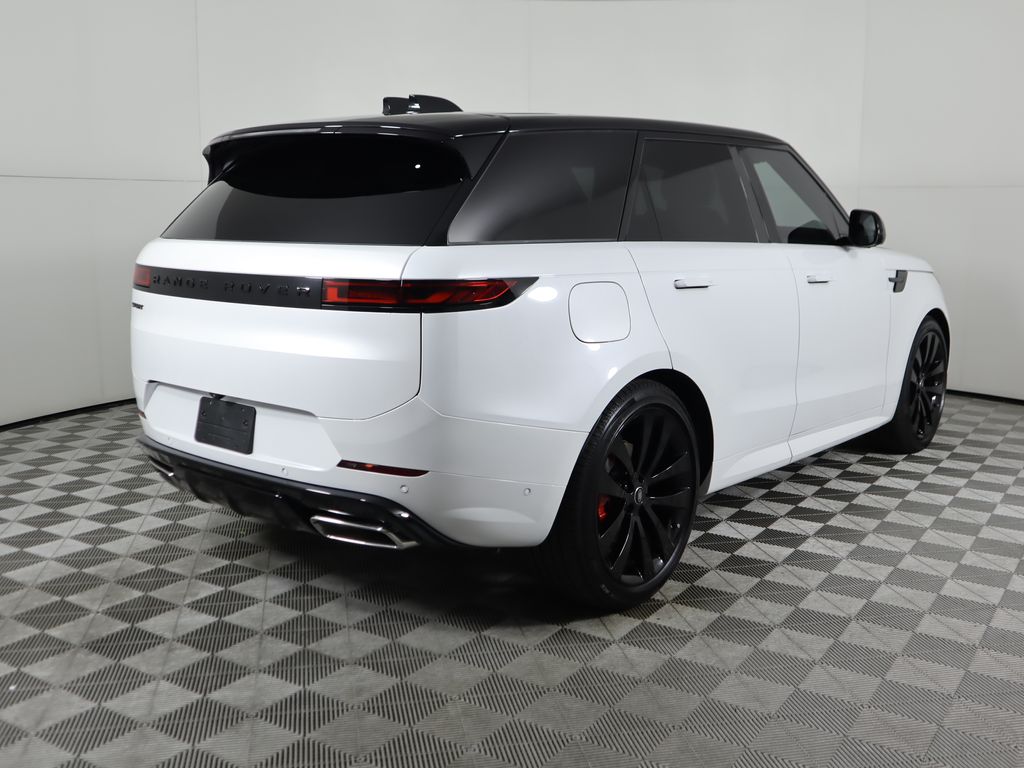 2025 Land Rover Range Rover Sport SE photo 5