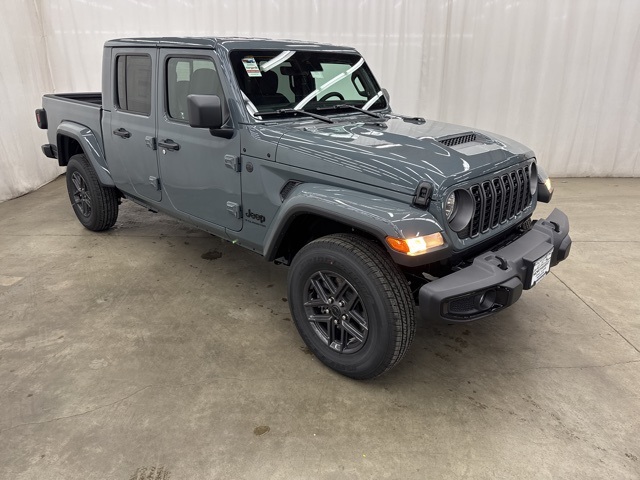 2025 Jeep Gladiator Sport S's photo