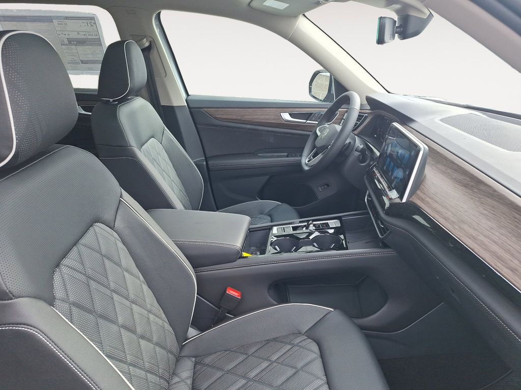 2025 Volkswagen Atlas SEL Premium R-Line photo 15