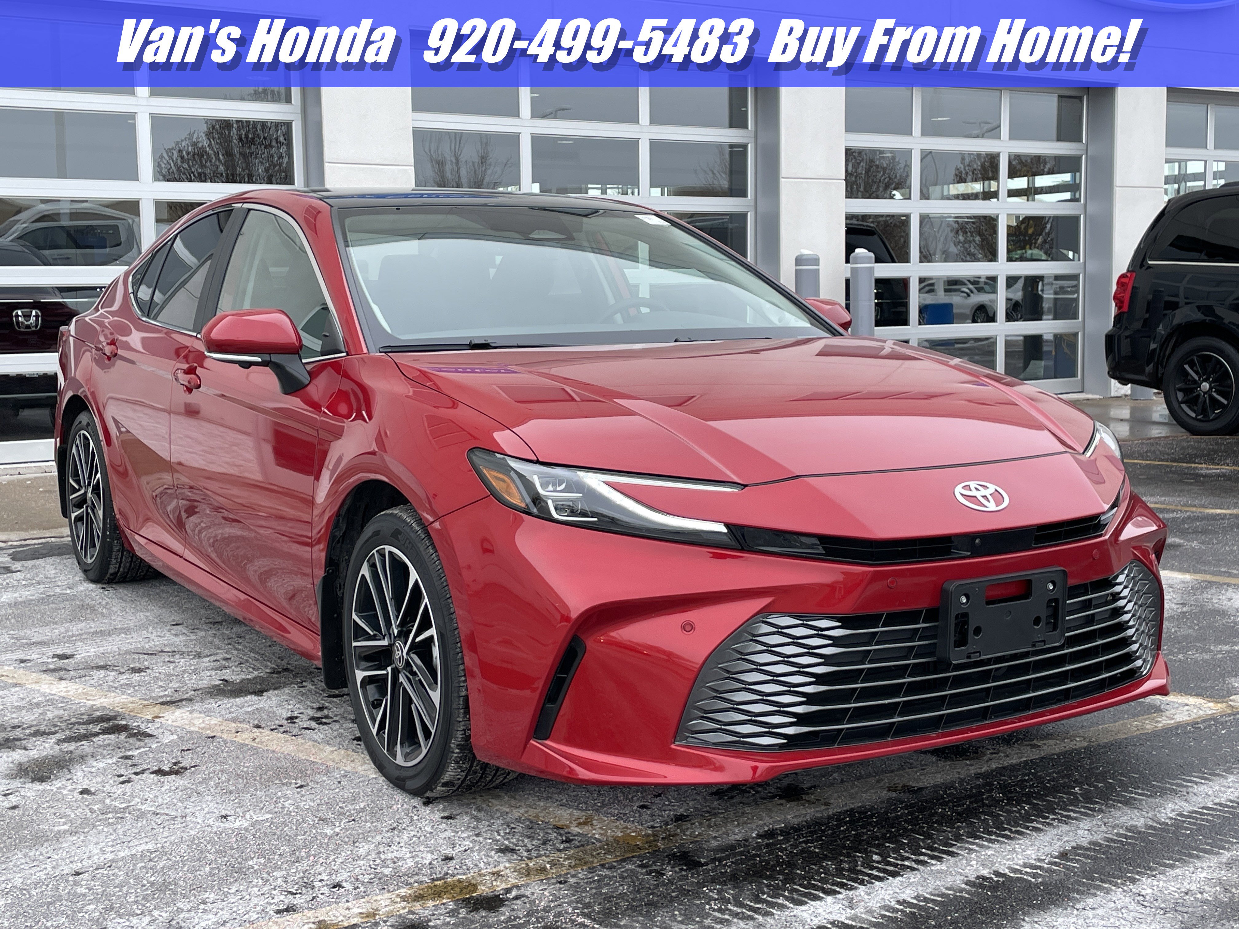 2025 Toyota Camry XLE's photo