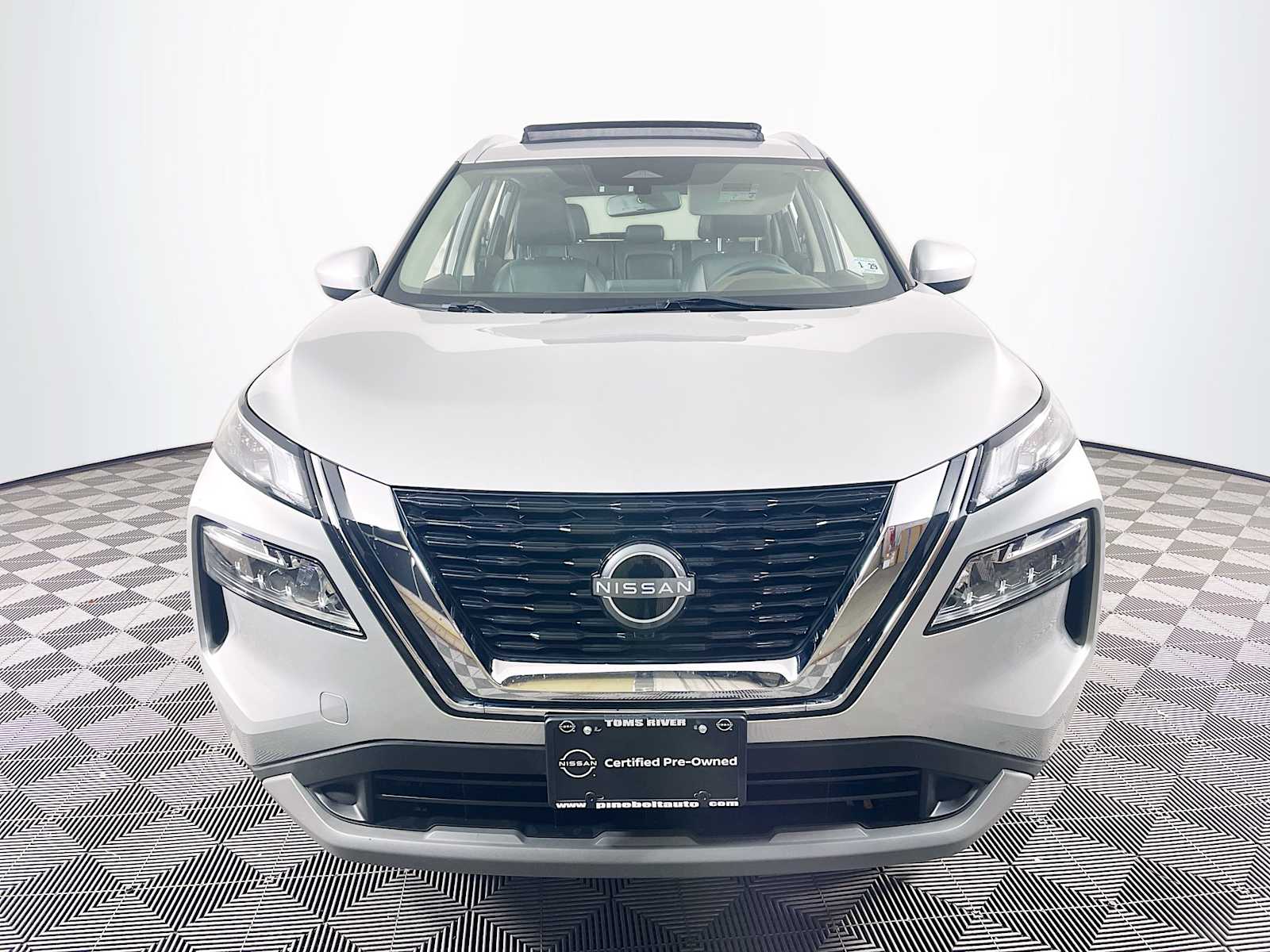 2023 Nissan Rogue SV photo 2