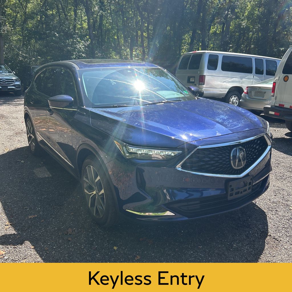 2022 Acura MDX Technology SH-AWD photo 2