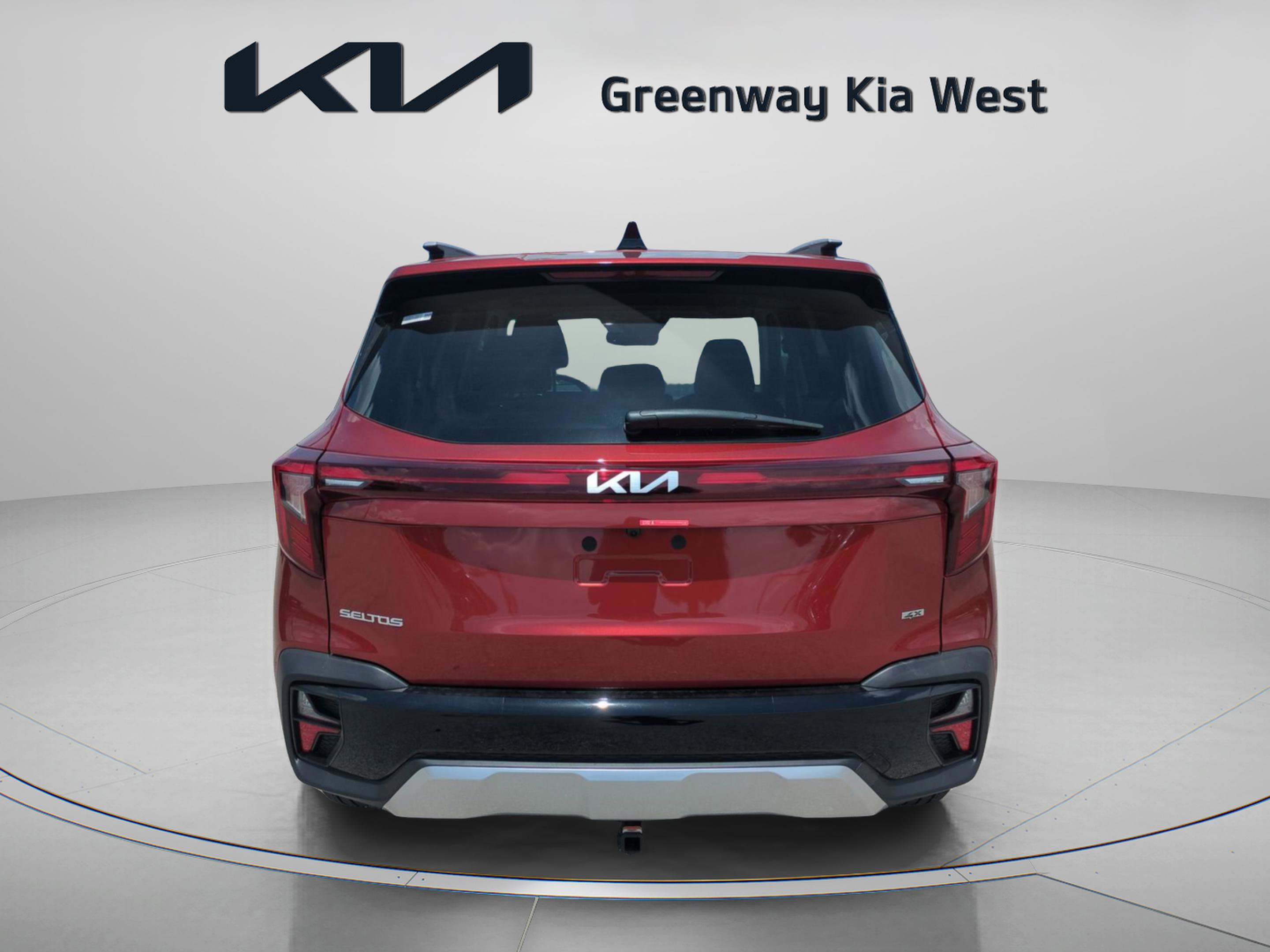 2025 Kia Seltos S photo 3
