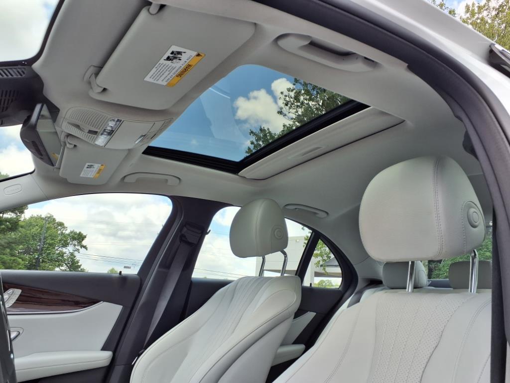 2023 Mercedes Benz E 350 photo 3