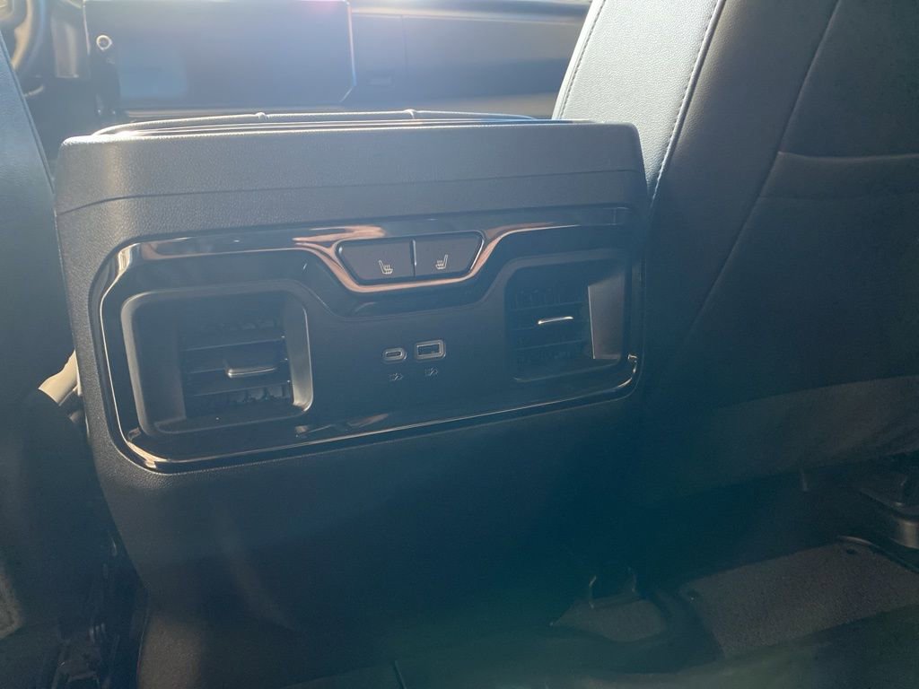 2025 Gmc Sierra 3500 HD AT4 photo 6