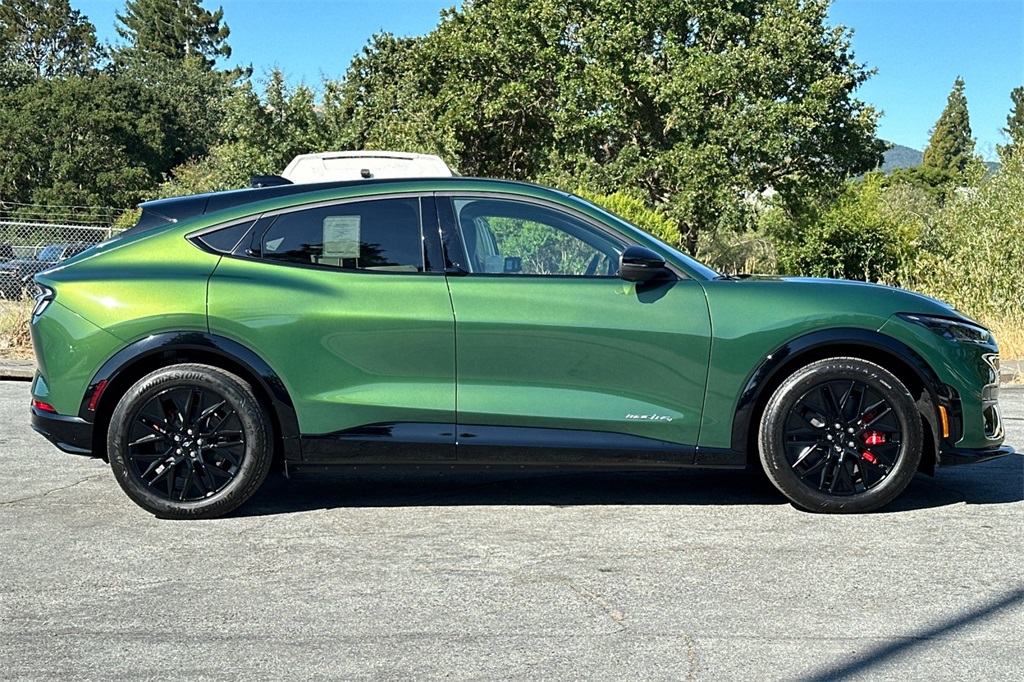 2025 Ford Mustang Mach-E Premium photo 2