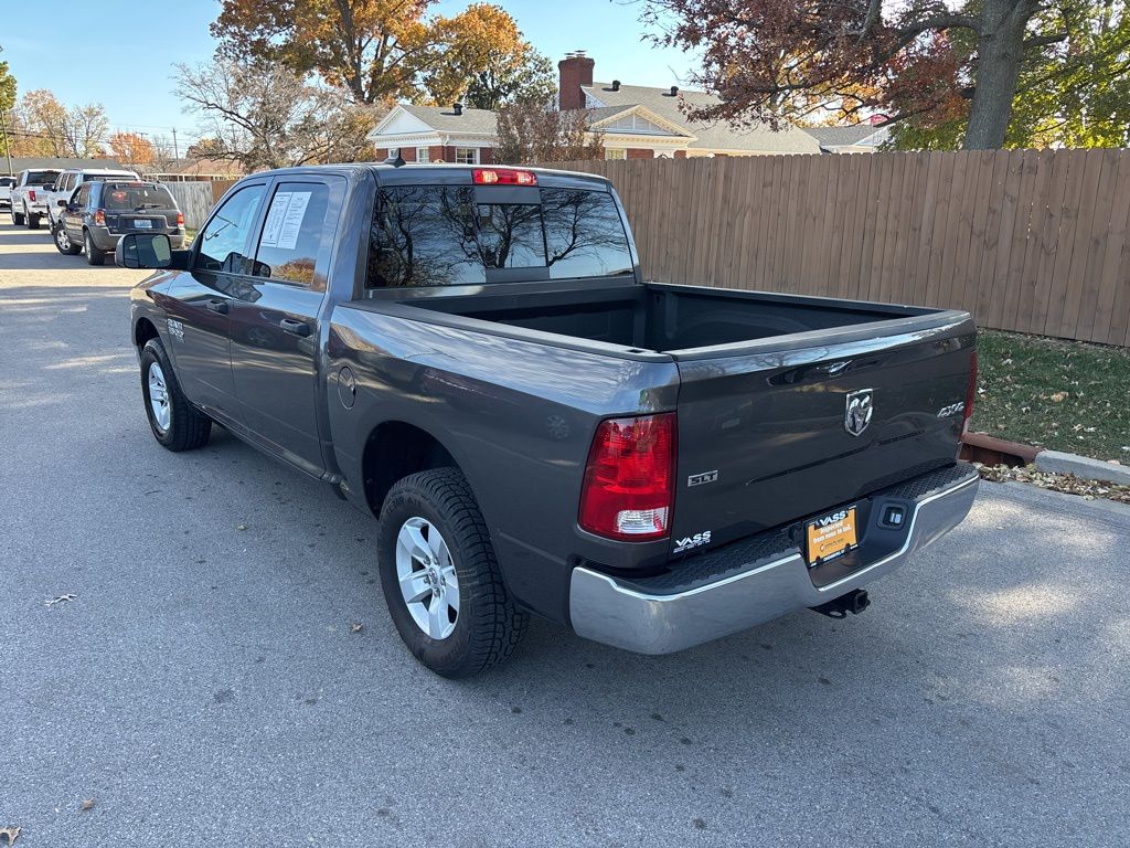 2023 Ram 1500 Classic SLT photo 3