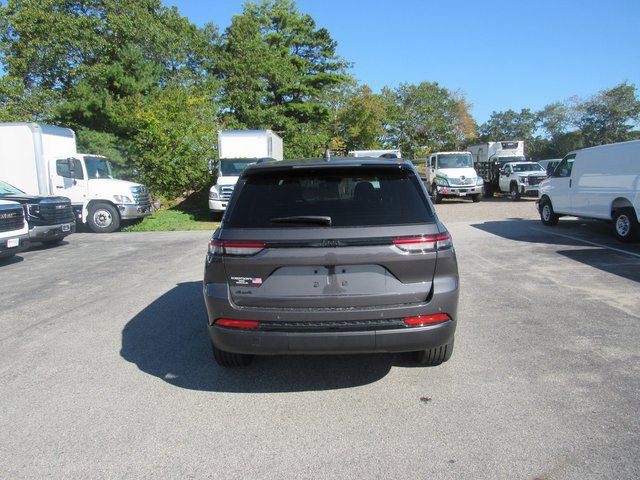 2024 Jeep Grand Cherokee Altitude X photo 2