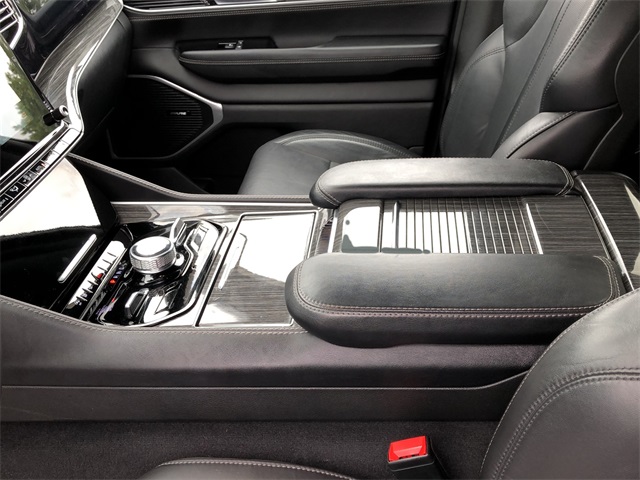 2022 Jeep Wagoneer Series III photo 18
