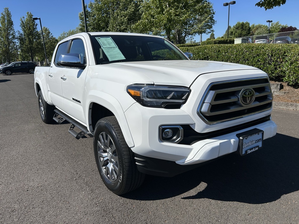 2023 Toyota Tacoma Limited V6 photo 2