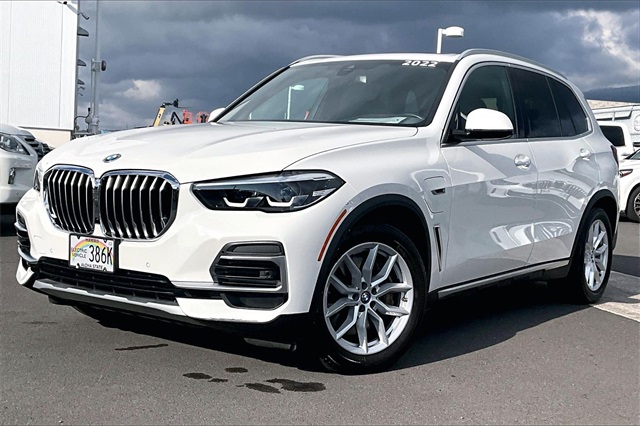 2022 BMW X5 45e's photo