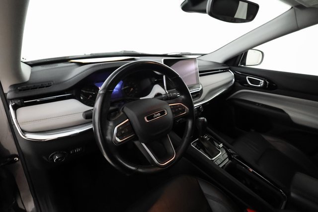2022 Jeep Compass Limited photo 9