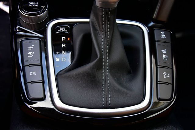 2024 Kia Seltos SX photo 21