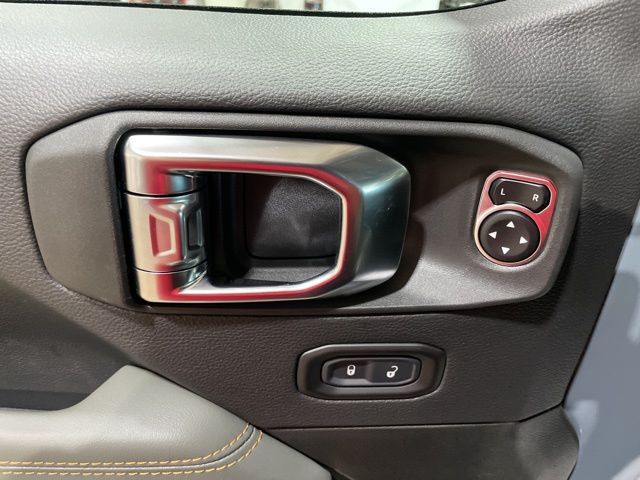 2025 Jeep Gladiator Mojave photo 35