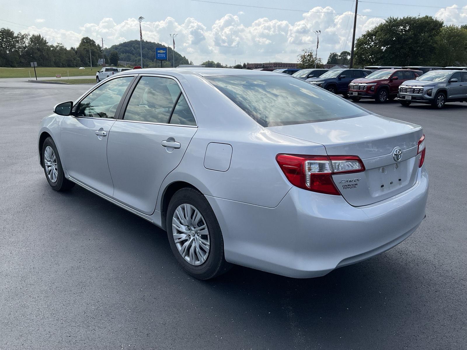 2014 Toyota Camry L photo 8