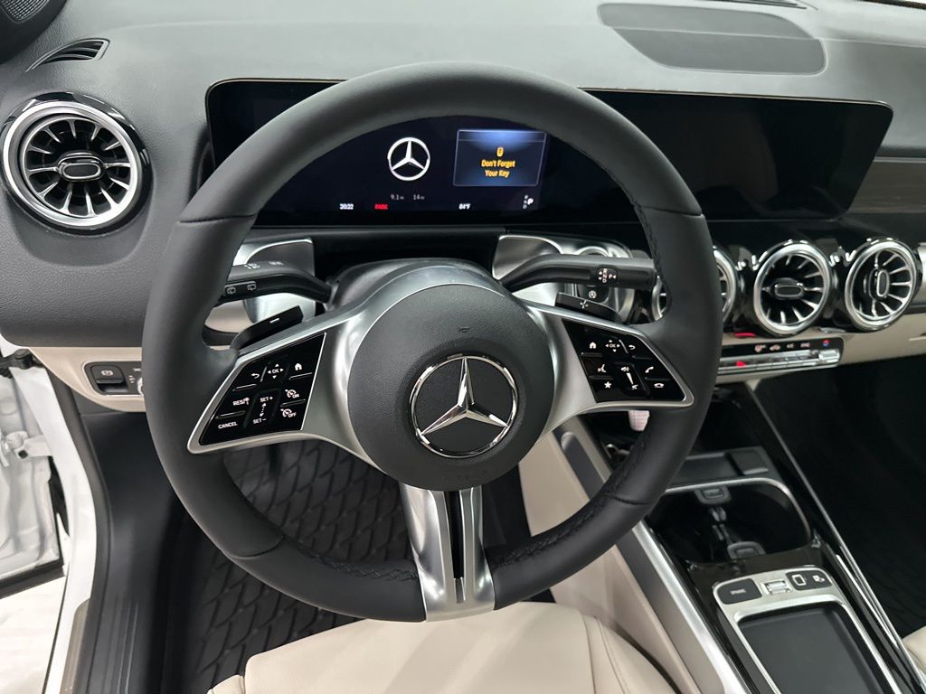 2026 Mercedes Benz GLB 250 4MATIC photo 7