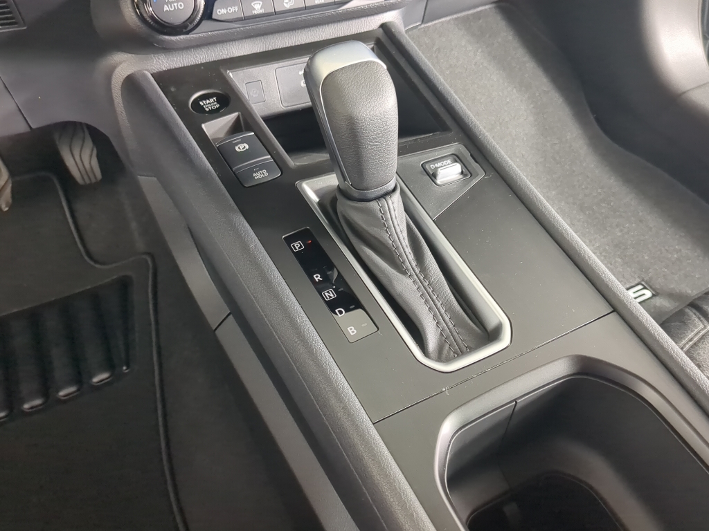 2026 Nissan Kicks SV photo 18