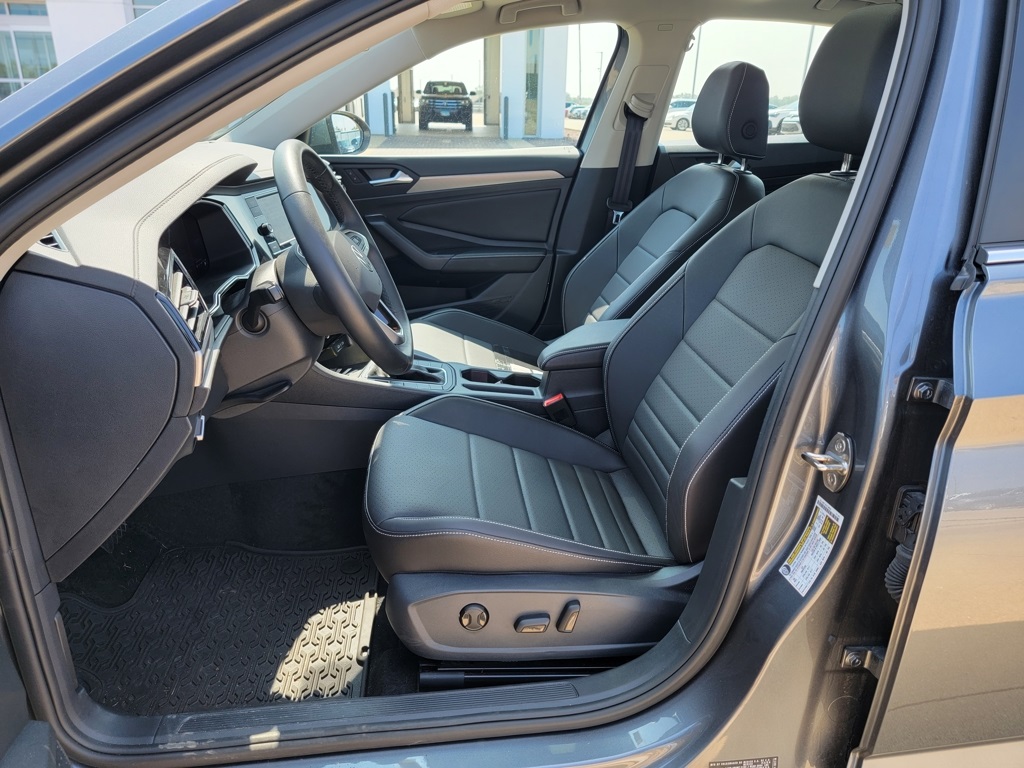 2024 Volkswagen Jetta 1.5T SE photo 8