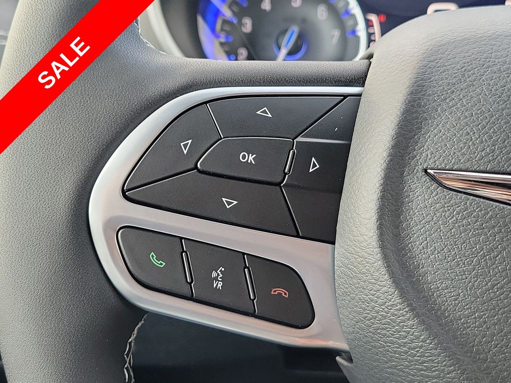 2025 Chrysler Pacifica photo 32