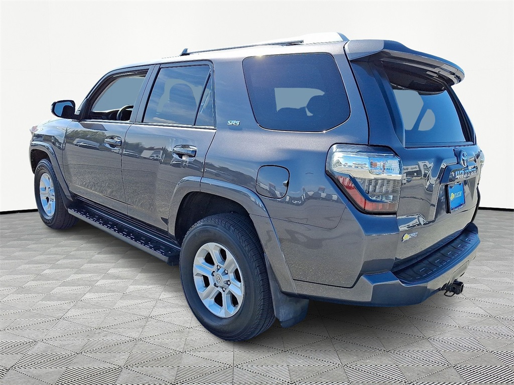 2016 Toyota 4Runner SR5 photo 5
