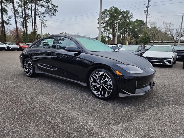 2025 Hyundai IONIQ 6 Limited's photo