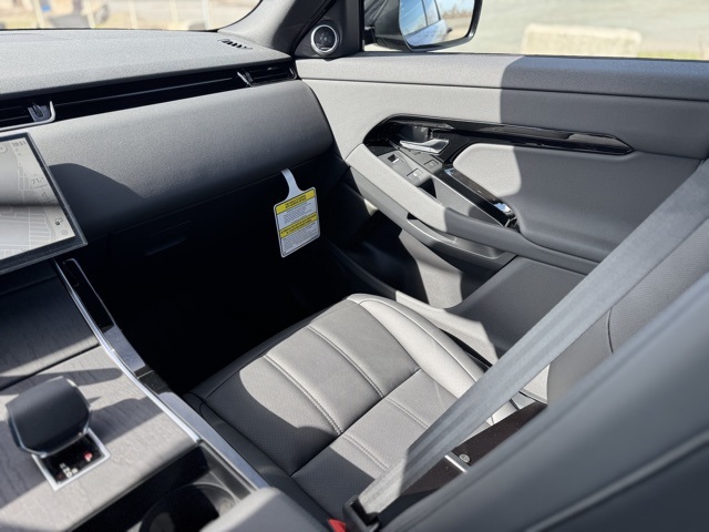 2026 Land Rover Range Rover Evoque S photo 9
