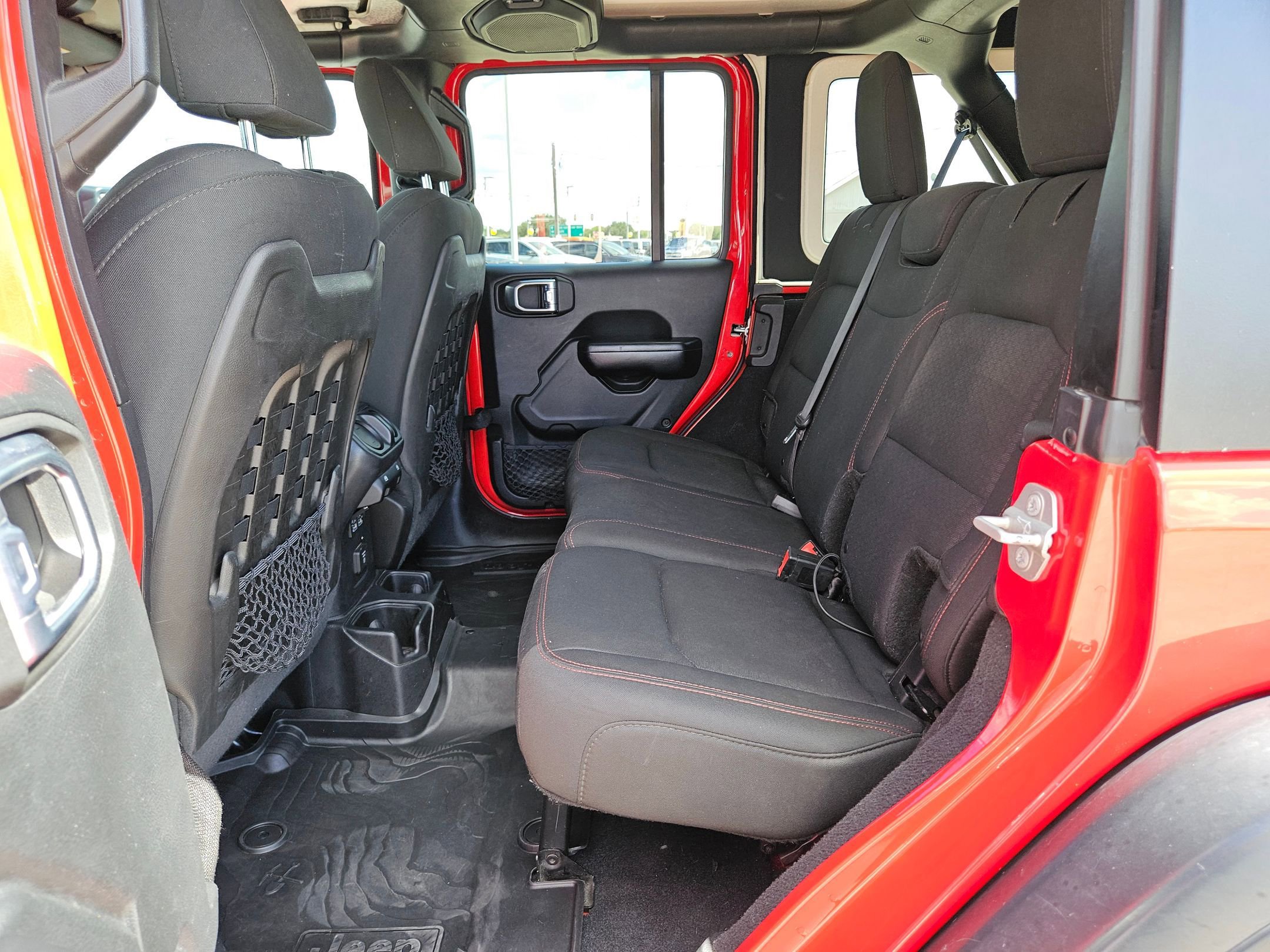 2018 Jeep Wrangler Unlimited Rubicon photo 13