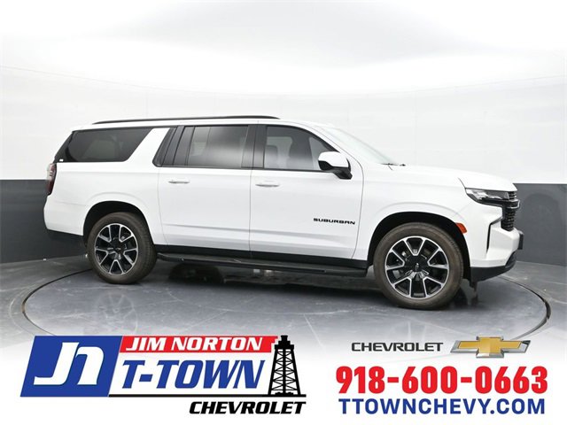 2023 Chevrolet Suburban RST's photo